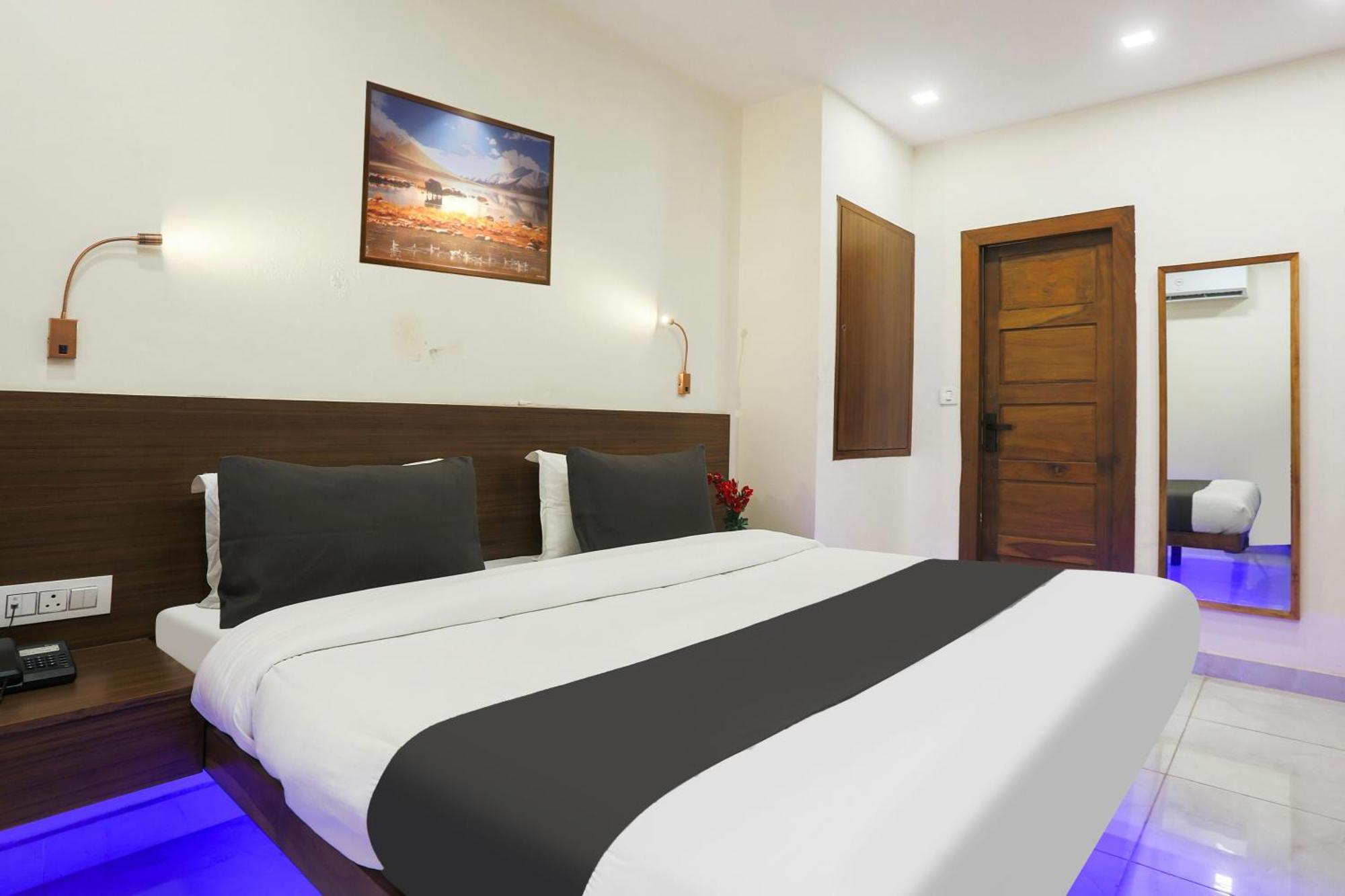 Super Townhouse Vikaspuri Hotel Delhi  Luaran gambar