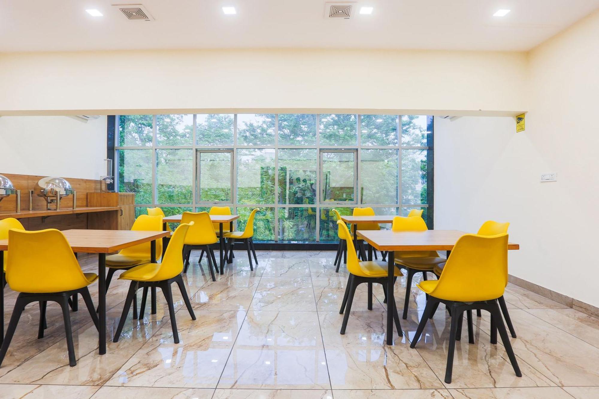 Super Townhouse Vikaspuri Hotel Delhi  Luaran gambar