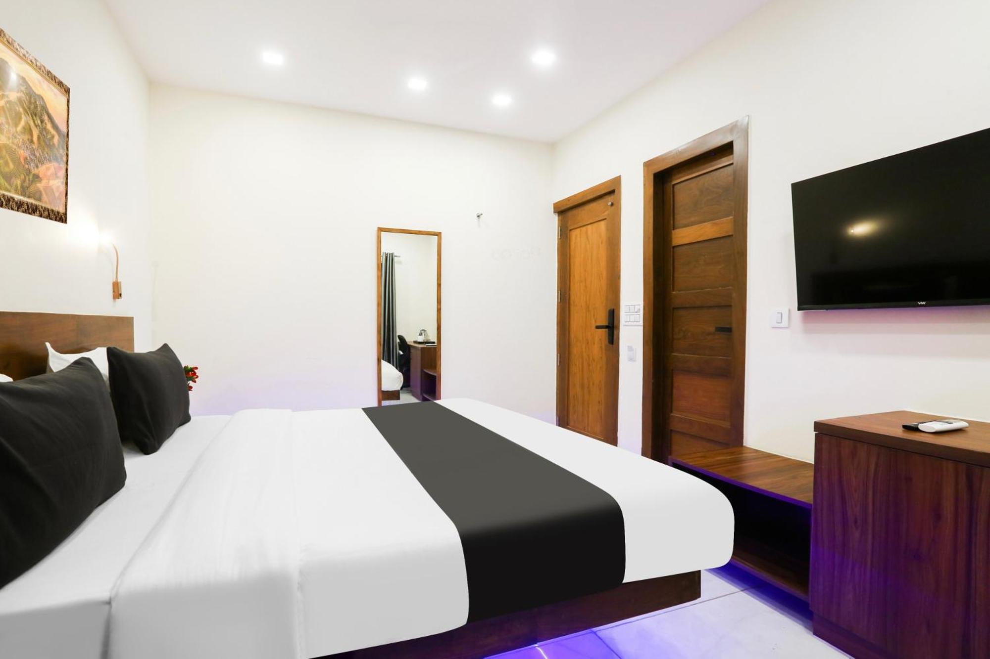 Super Townhouse Vikaspuri Hotel Delhi  Luaran gambar