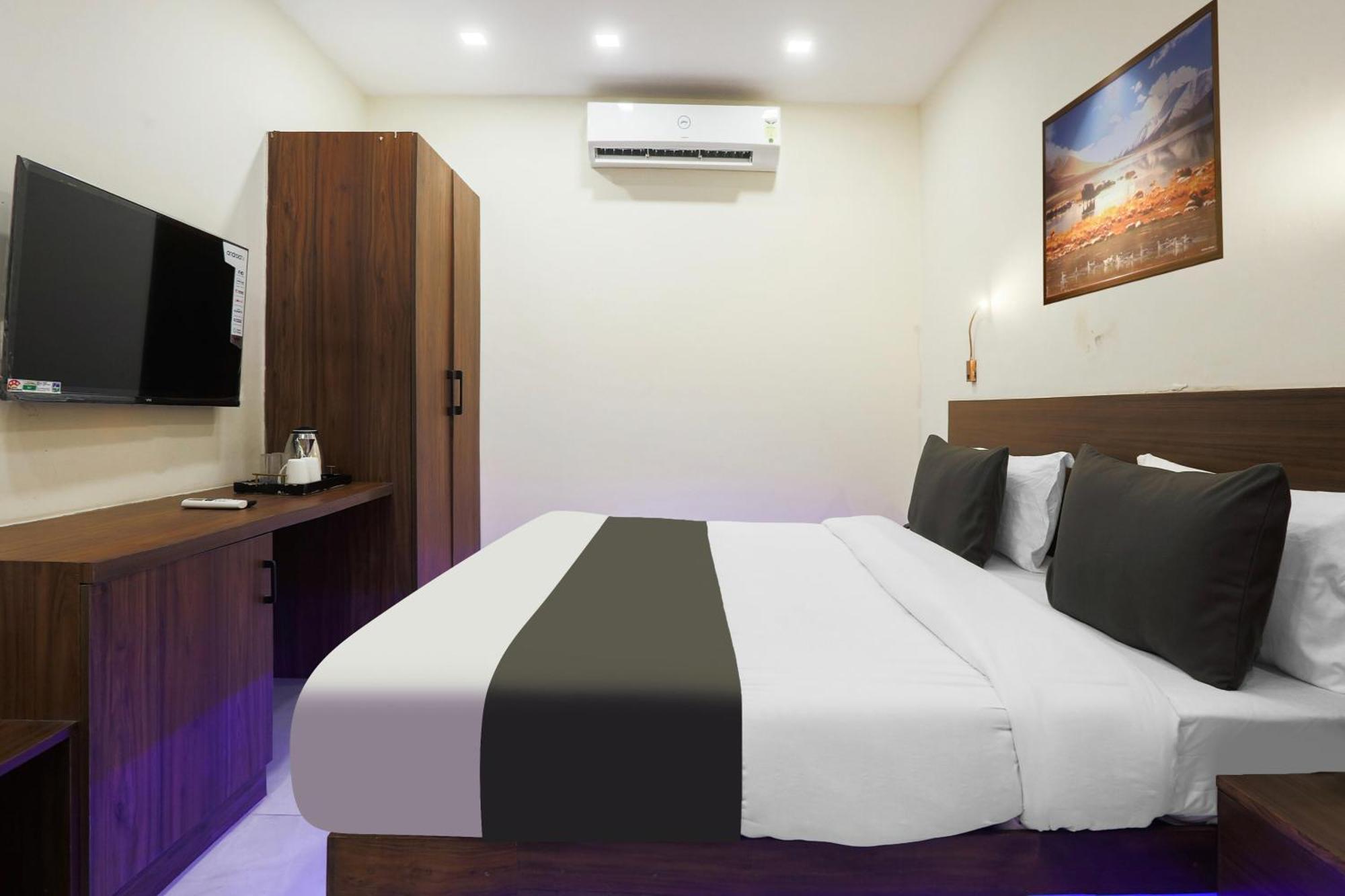 Super Townhouse Vikaspuri Hotel Delhi  Luaran gambar